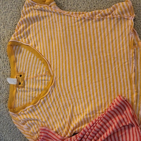 Free people bundle of tops - Picture 2 of 6